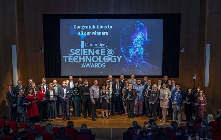 Huge congratulations to @robdfinn, winner of the @CambridgeIndy #SciTechAwards Researcher of the Year award 👏

cambridgeindependent.co.uk/business/winne…