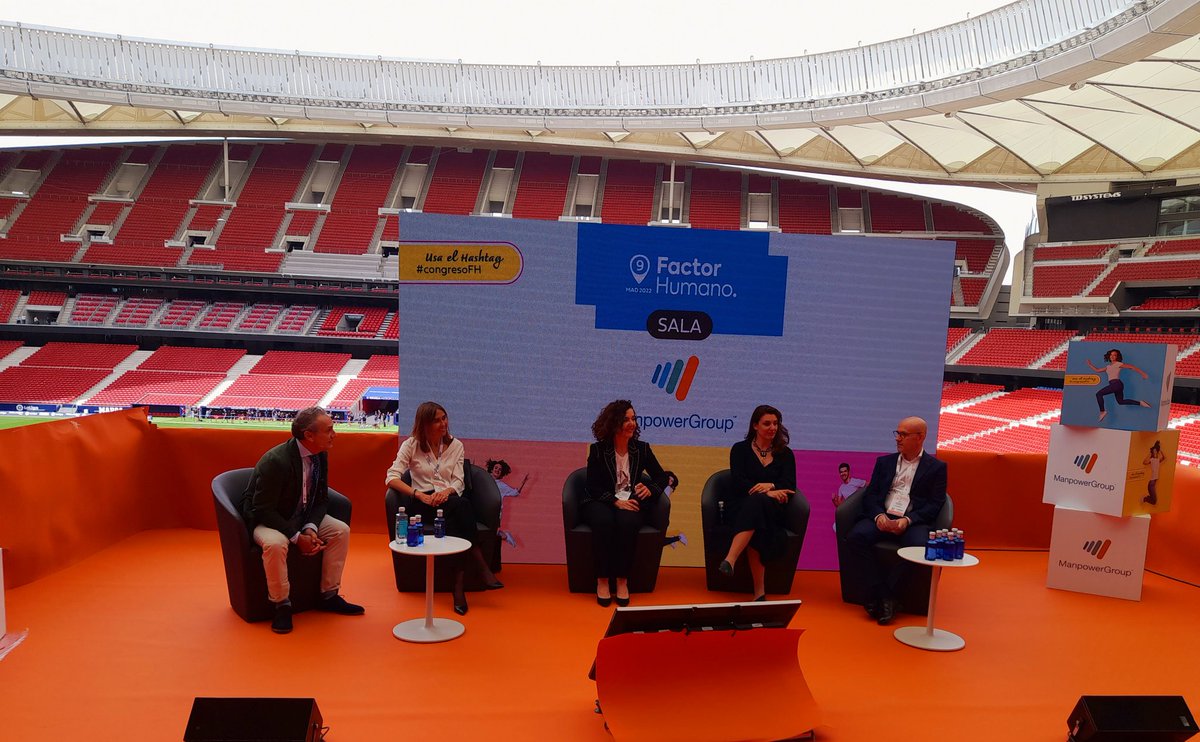 Silviacristobal's tweet photo. Analizando nuevas formas de trabajo en @FactorHumano_es en el @Metropolitano #CongresoFH #recursoshumanos #TransformacionDigital https://t.co/ZPG07NaI6B