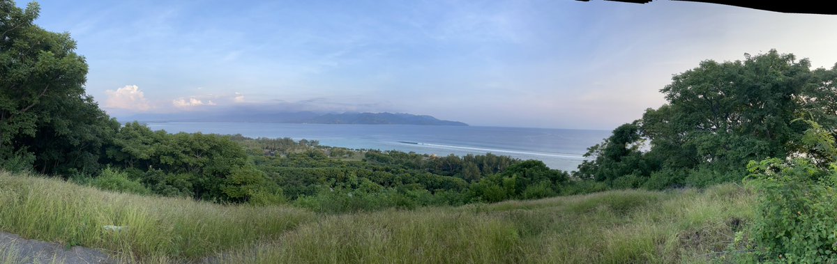 DanielHughesy's tweet photo. From the top of Gili Trawangan looking out to Lombok #gilitrawangan #pondoksanti https://t.co/6g1deGNaLt