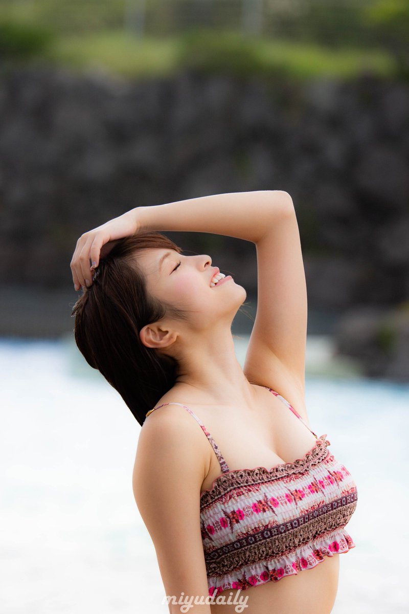 monlygls's tweet photo. @Happymiyu0827 晴れ女感あるみゆたんの写真ぱっと集めてみた🌞☺️ https://t.co/KQK9q7kEVQ