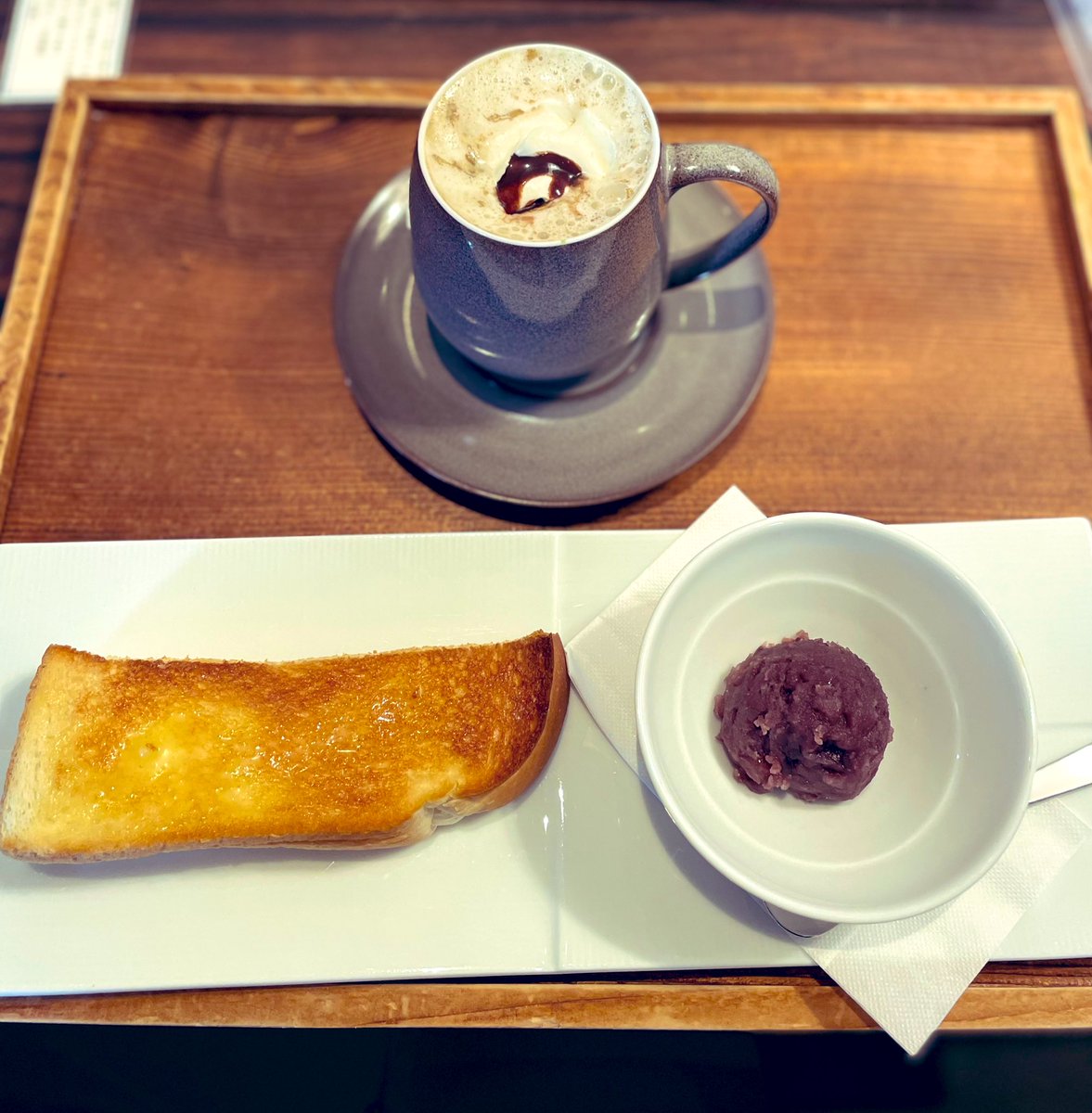 ほうじ茶ラテのモーニング。