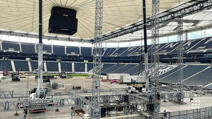 eiluvnct's tweet photo. so this is the stadium where will nctdream perform on germany this may 14, its really huge omg https://t.co/dsR9KL4UQu