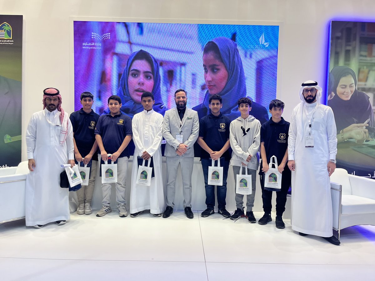 Etharxx's tweet photo. استمتعت بمشاركتي مع جامعة الامير مقرن في المعرض الدولي للتعليم @ICEE2022 كانت تجربة جميلة بكل تفاصيلها من مخاطبة الزوار و بناء العلاقات او لفت نظر طلاب الثانوي على الجامعة وتخصصاتها المتميزة
فريق عمل راقي جدا ومميز من اول لقاء كنا عائلة واحدة و بهدف واحد
#icee2022 #upm #Marketing https://t.co/CTQ9hI9dvn