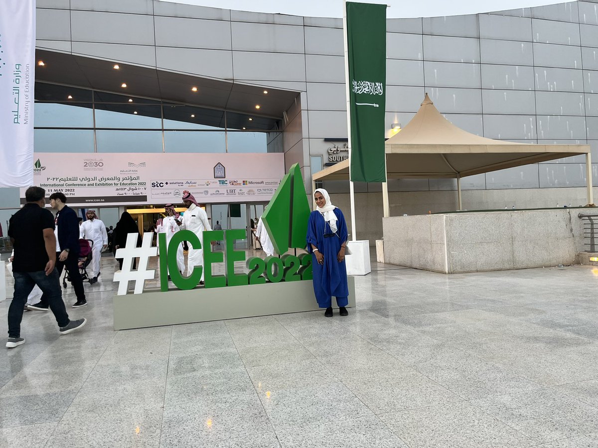 Etharxx's tweet photo. استمتعت بمشاركتي مع جامعة الامير مقرن في المعرض الدولي للتعليم @ICEE2022 كانت تجربة جميلة بكل تفاصيلها من مخاطبة الزوار و بناء العلاقات او لفت نظر طلاب الثانوي على الجامعة وتخصصاتها المتميزة
فريق عمل راقي جدا ومميز من اول لقاء كنا عائلة واحدة و بهدف واحد
#icee2022 #upm #Marketing https://t.co/CTQ9hI9dvn