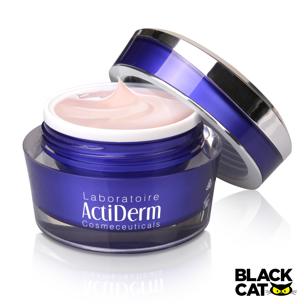 The_Black_Cats's tweet photo. We love making your products look their best..

Here is an example of our product photography from our Hampshire based studio 🙂

#Basingstoke #Hampshire #Berkshire #Photography #productphotography #marketing #cosmeticsphotography #cosmetics #packshotphotography #lookinggood https://t.co/J4t8kOaWH2