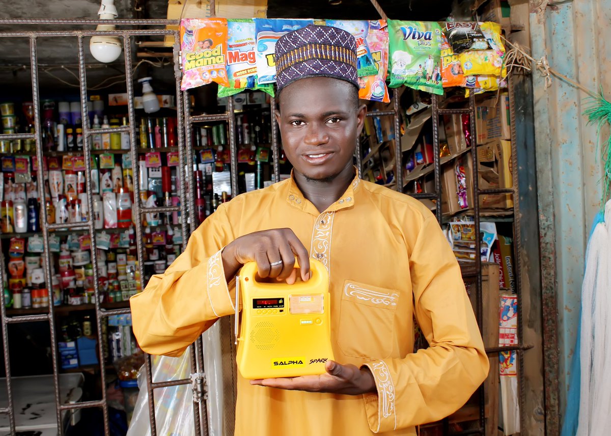 SalphaEnergy's tweet photo. “As a good business man one of the things I lacked in my business was the light factor 💡
Salpha brought the solution and it was a win-win in my business”
My people salpha na the best 👍
#salphaenergy #SolarEnergy #smartbusiness #EnergyAcess #SolarPanels #Lagos #SolarStartups https://t.co/Hp64IRnFlE