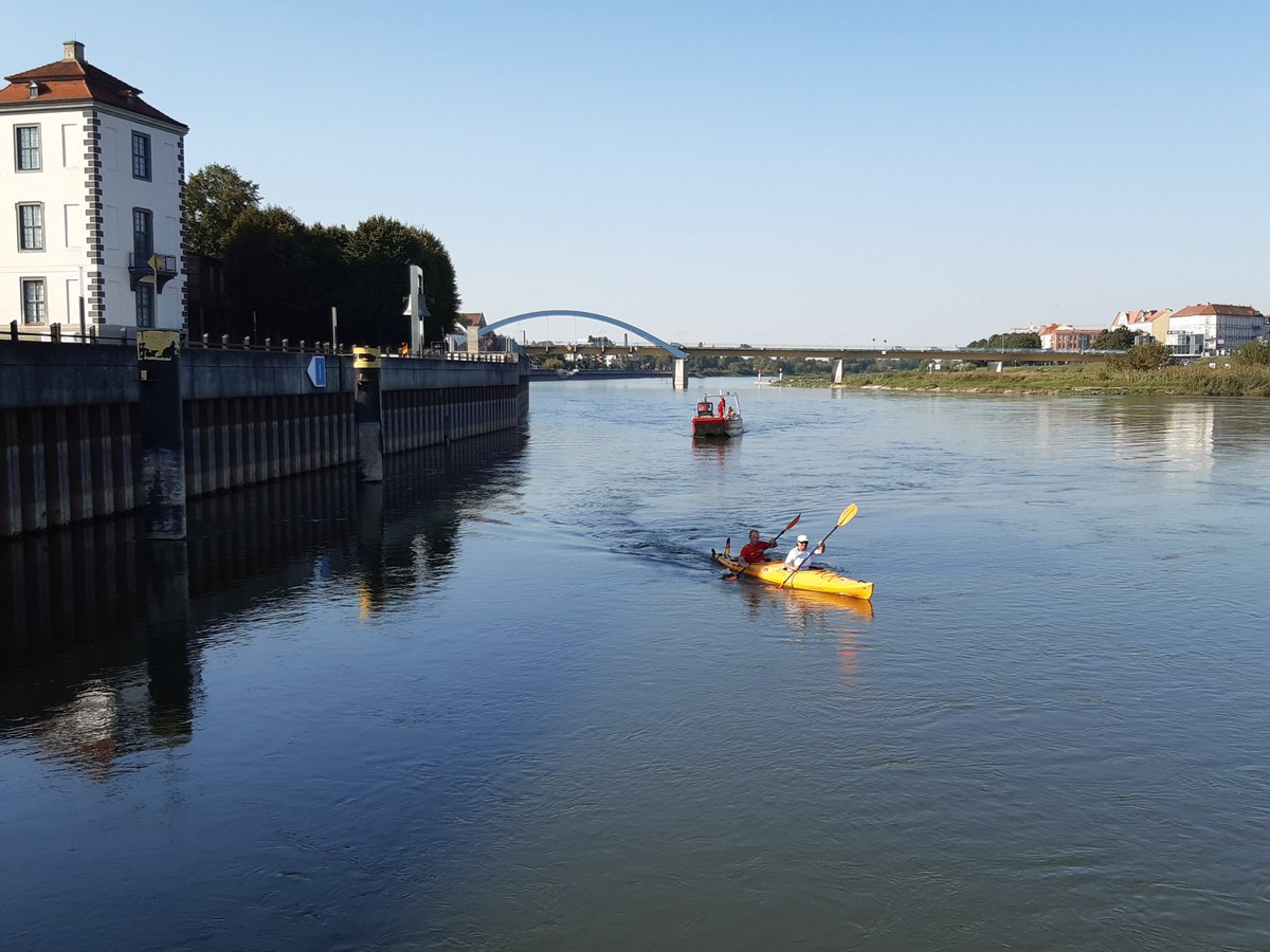 kammerunion's tweet photo. Vielen Dank dem Bündniss #Wasserstraßen & den anwesenden #Bundestagsabgeordneten für die Gespräche.
Gute #Infrastruktur hilft auch dem #grenzüberschreitenden #Wassertourismus zwischen #Tschechien, #Polen & #Deutschland! https://t.co/MziowX7o1j