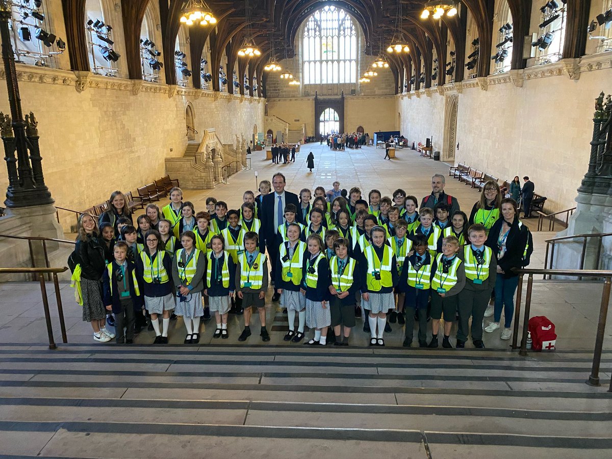 GriffinHouseSch's tweet photo. Our Form IV and VI children in Westminster Hall as part of their visit to the Houses of Parliament today. They met with @gregsmith_uk the member of parliament for Buckingham. #GriffinHouseSchool #GHSOpportunities #GHSValues https://t.co/DhwbcAhnPs