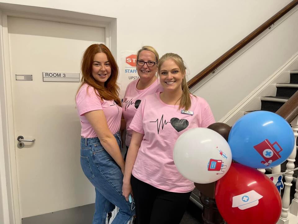 katzhardy's tweet photo. International Nurse Day some of our lovely Nurses at work @sheinazs https://t.co/Tl09Gg8LvG
