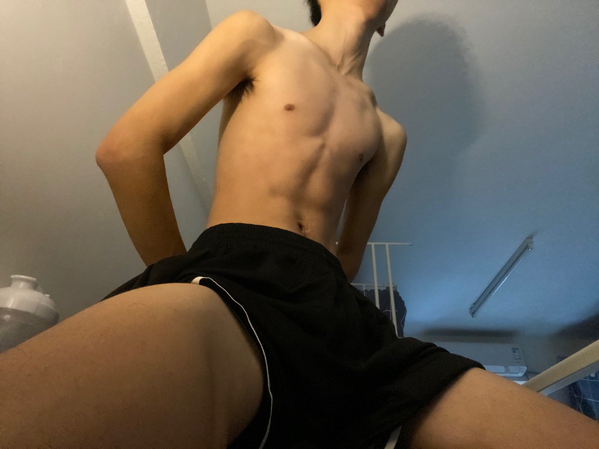 《精瘦弟弟》
体力好🦶
身体棒👊🏻
S性瘾飞机✈️
《四川反差打桩S奶狼》