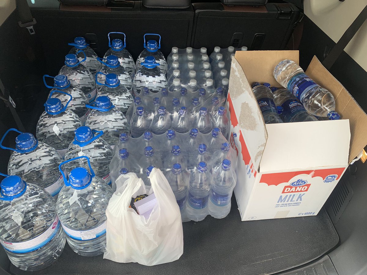 Delivered water to the Maldivian students residing in Greater Negombo, who needed drinking water. Prevailing curfew in Sri Lanka, caused disruption in the supply of many necessities. Thank you <a href="/Mohamedfaisalv/">Mohamed faisal</a> for your continuous support!