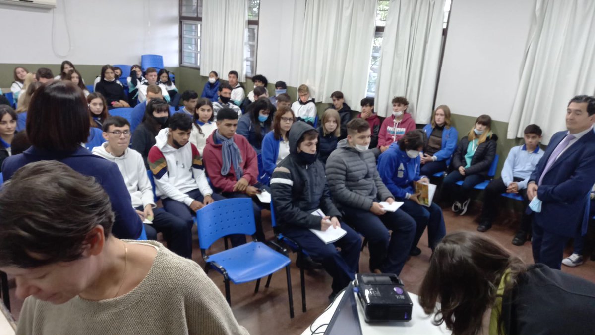 Superclau6's tweet photo. Proyecto Los Jueces en la Escuela.  Amadeo Bonpland. Regional II Obera. 
@EscurdiaViviana @CGEMisiones @jalbertogalarza @linares_cielo @BarbaroLorena @misioneseduca @ArtuiLucila https://t.co/u77DknJICA