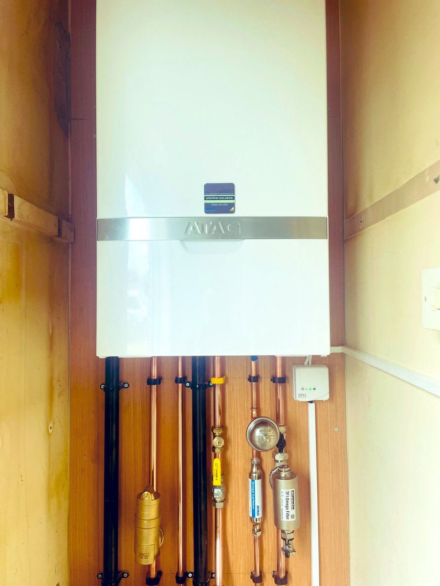 @AndrewGoldson Goldiefather tweet media