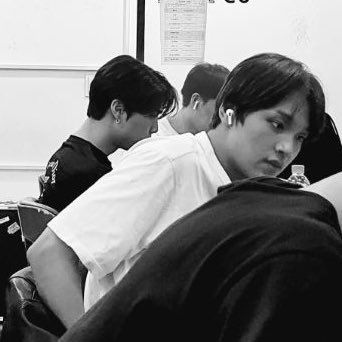 yakkayy's tweet photo. Markhyuck local au

; partner https://t.co/5iYAfA1mOT