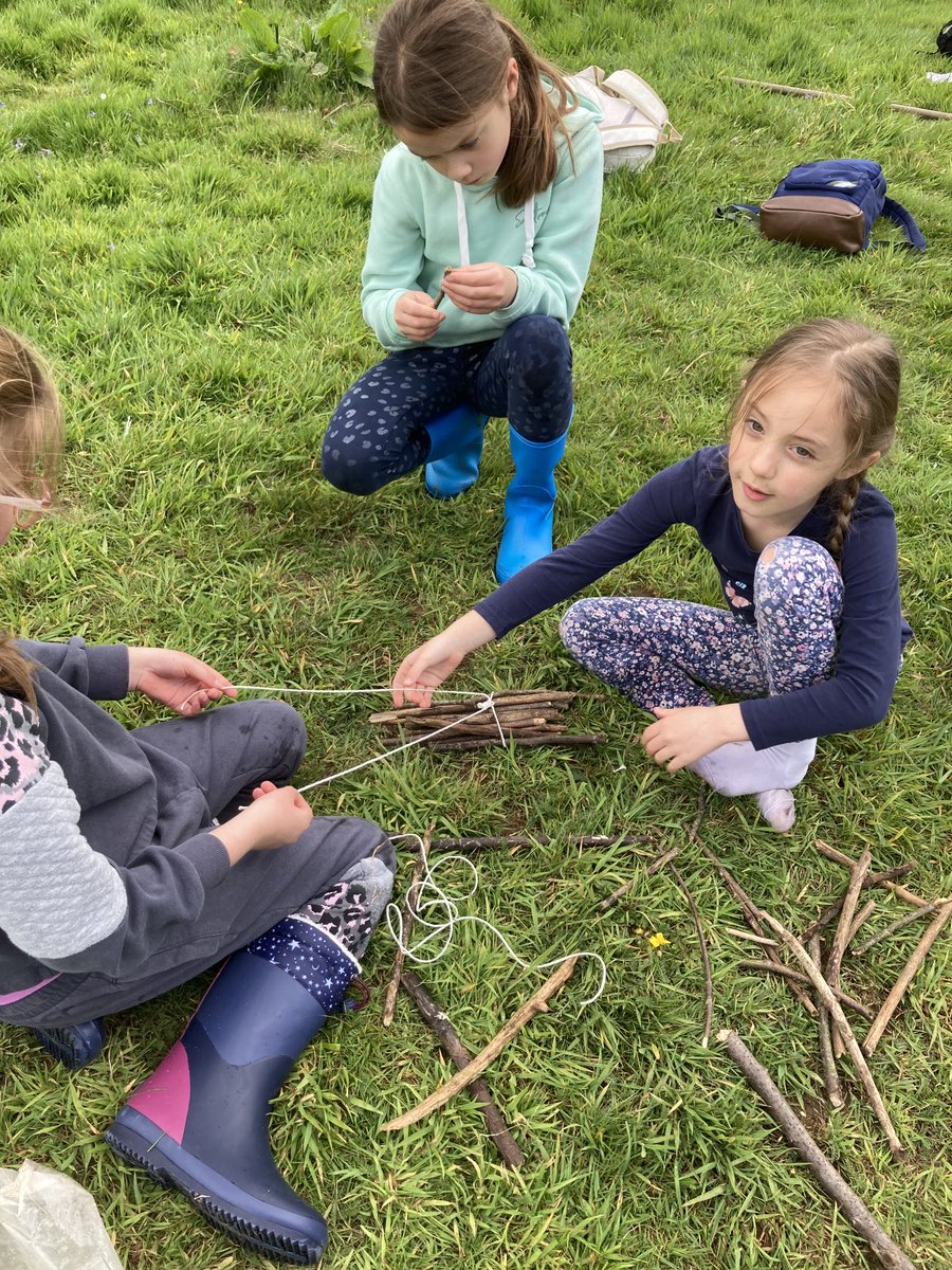 ManorHseSchool's tweet photo. Having fun building a raft for our ducks #IndividualChallenge https://t.co/psQe1sAN8y