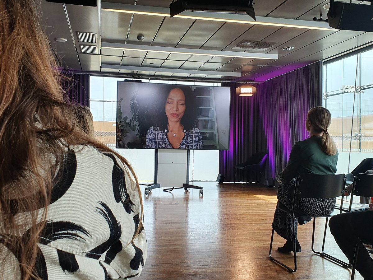 sannarekola's tweet photo. Great and inspiring @minnasalami speaking about need for holistic knowledge in #bildung. New voices, new ways of thinking are needed if we want to change the world. #sivistys #transformaatio #järjestöjensivistyspäivä #sivistysplus @FingoFi https://t.co/CGtt4iSz0L