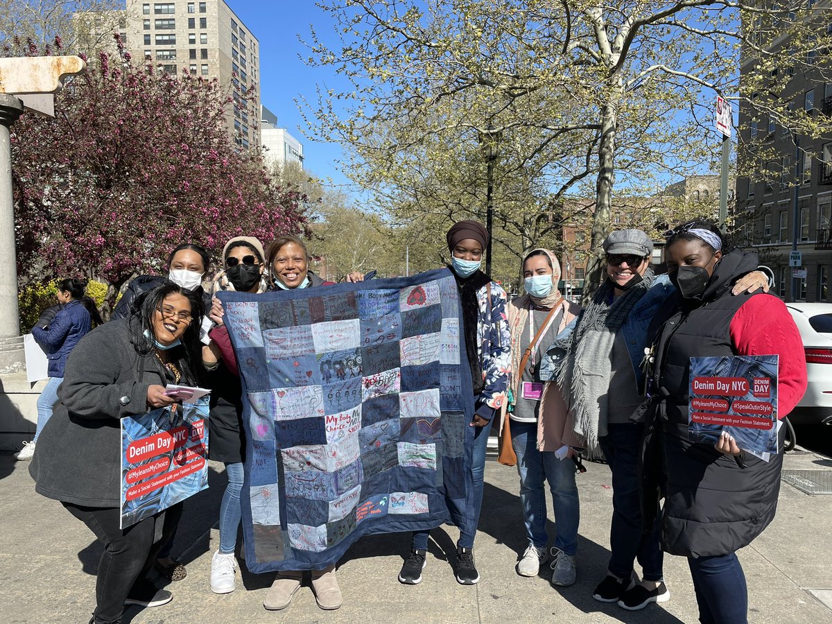 AlinaDowe1's tweet photo. #Denimday isn’t just one day for someone that is getting abused everyday … if you see something say something you could be speaking for a person that feels voiceless!#TogetherWeCanchangetheworld #alinadowe https://t.co/c9YxVDf2tk