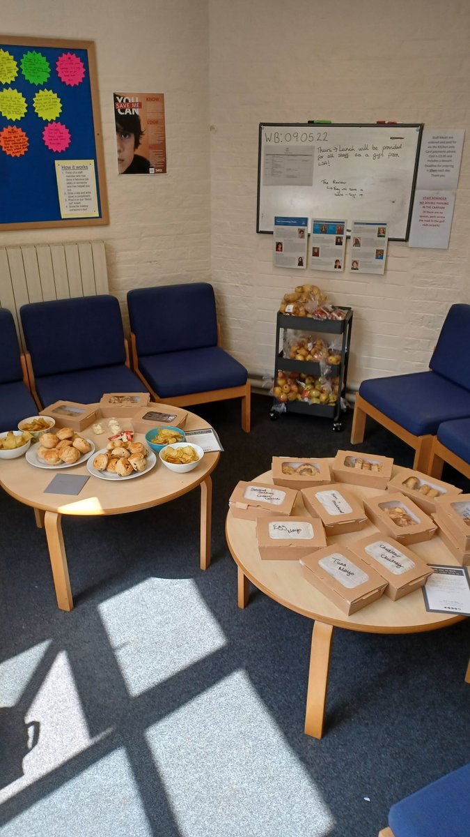 Limpsfield_Inf's tweet photo. Thank you to our wonderful LSA for providing staff with an amazing lunch today. Thank you to Coffee at Kiwi House. It looks delicious! #WellbeingWednesday https://t.co/IUp4kwUpPC