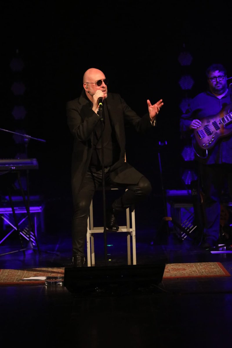 mariobiondi's tweet photo. Questa sera live al Teatro Team di Bari.
Vi aspetto dalle ore 21!
Biglietti qui: https://t.co/7pzCztOl4q
Ph. Studio Fotografico Monteverde
#mariobiondi #romantictour #tourr @officialFandP https://t.co/k9OPoDWhYT