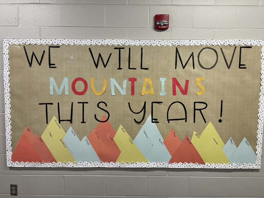DrMJHubb's tweet photo. Moving mountains @BHKnights512!  Love to see kids goal set and excited to share their progress! I love to connect with kids! #KeepingSMSDstrong @theSMSD https://t.co/swHu6RAeKU