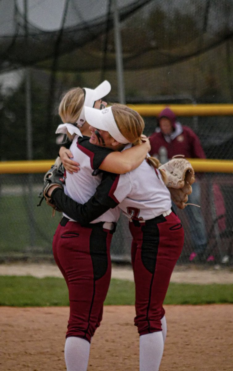 Stow Softball tweet media