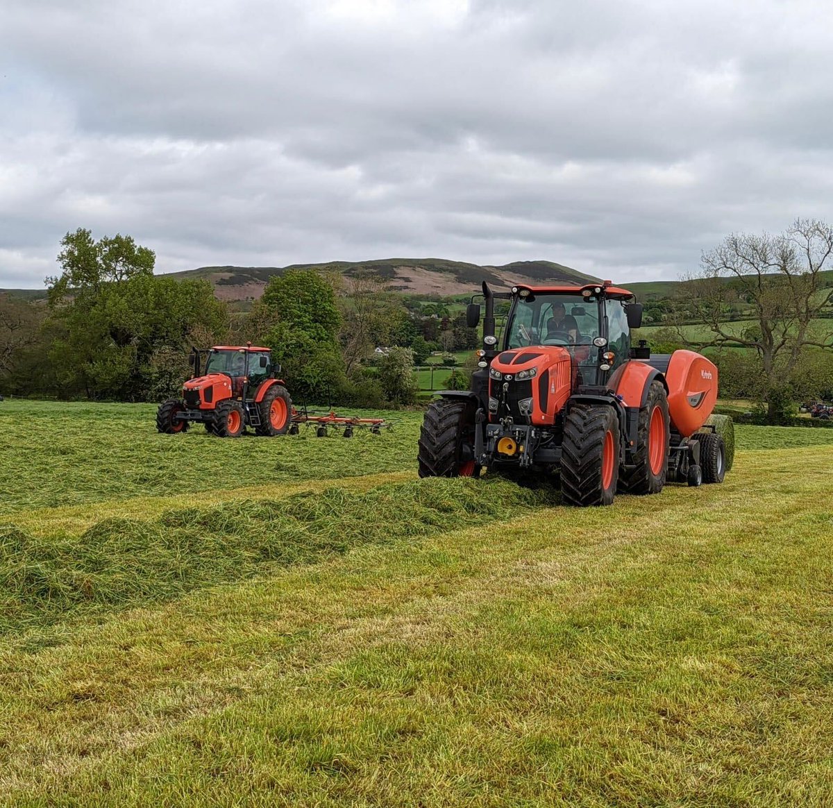 KubotaUK's tweet photo. @HughesBrosAgric and @colegcambria are partnering up at the Welsh Grassland Event today to showcase the #Kubota tractor and implement range in their prime working environment 🙌 https://t.co/IiuJhzAqOh