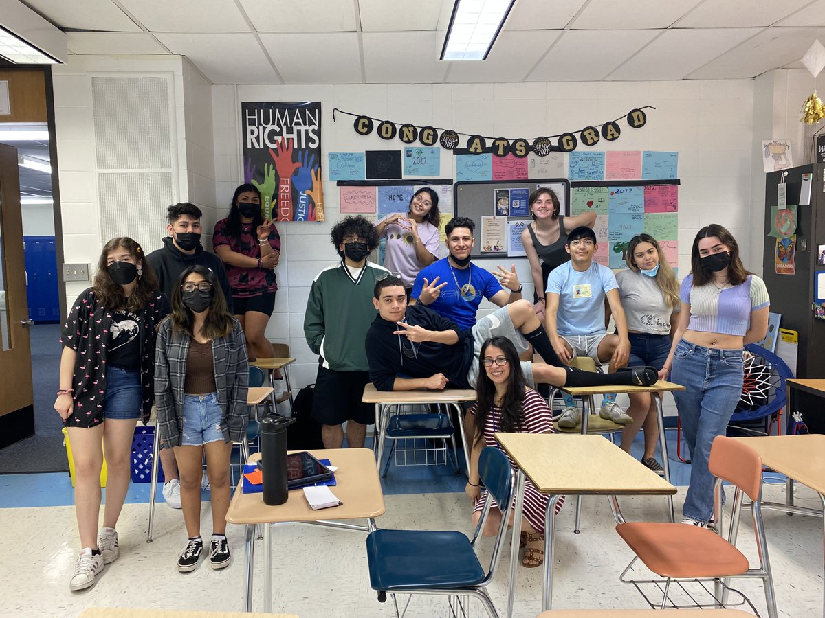 1st pd Latin American Studies '22 - Los mas latosos del año 😊 Felicidades! LQM