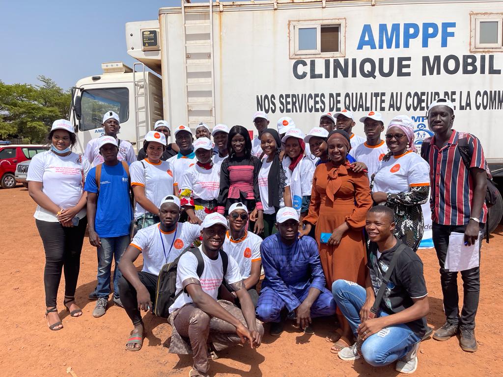 lalla_moida's tweet photo. Aujourd'hui a eu lieu le lancement de la campagne en faveur de la promotion de la planification familiale 18ème édition. Couplée au dépistage du Cancer du col de l'Utérus et du Sein. https://t.co/4ixispqeGe