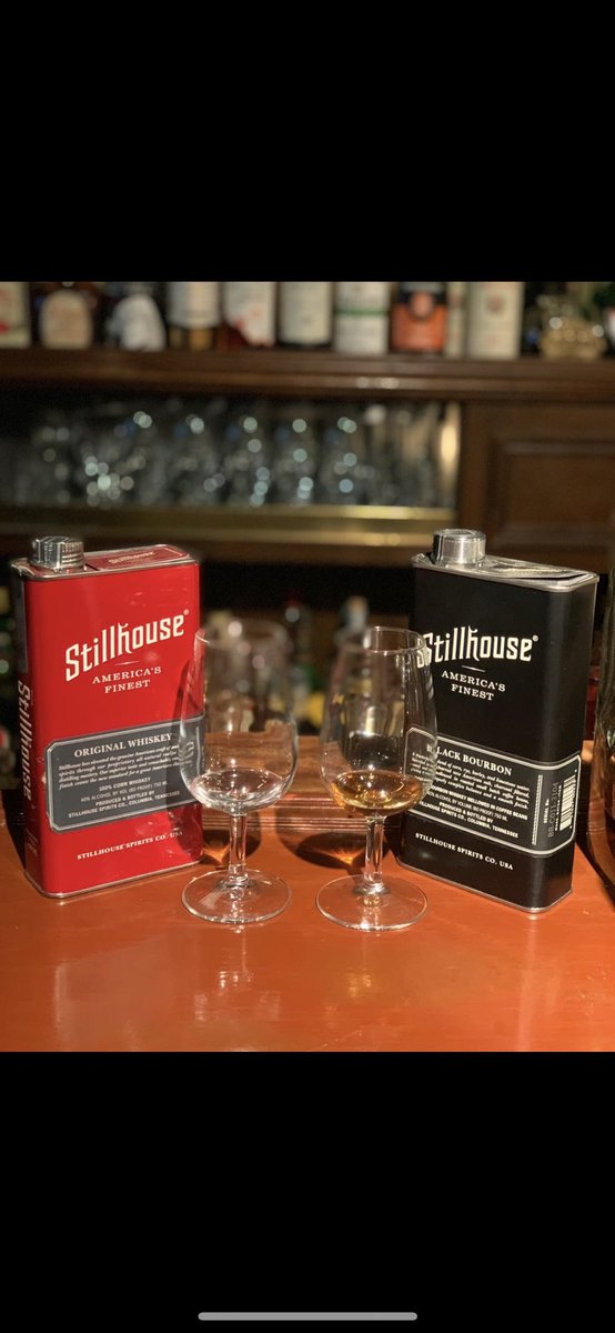 BAROldCraft1's tweet photo. 在庫と状態チェックからピックアップ
#スティルハウス
#STILLHOUSE
赤い方はコーンウイスキーで黒い方はコーヒー豆をインフュージョンしたブラックバーボンとして発売されたスティルハウス社のブランド。
自社蒸留ではないかなと。
#baroldcraft #TWLC #BOURBON #バーボン #BOCメニューバーボン https://t.co/NAG5tUZcSY