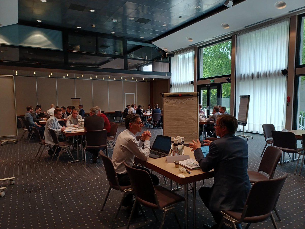 [#rail Stations] Last exercise before the end of #SMGG Days. Thanks to our round table moderators:
C. Chevallier <a href="/AREPGroup/">AREP</a> CG Cardoso <a href="/Adif_es/">Adif</a> <a href="/vc_perezmir/">Vanessa Pérez Miranda</a> <a href="/grighav/">Grigore Havarneanu</a> <a href="/lucie_anderton/">Lucie Anderton</a> <a href="/plorandUIC/">LORAND Philippe</a>

Thanks <a href="/SNCF/">❌</a> &amp; <a href="/AREPGroup/">AREP</a> for the visits &amp; <a href="/UNECE/">UNECE</a> &amp; F Dionori for the collaboration
