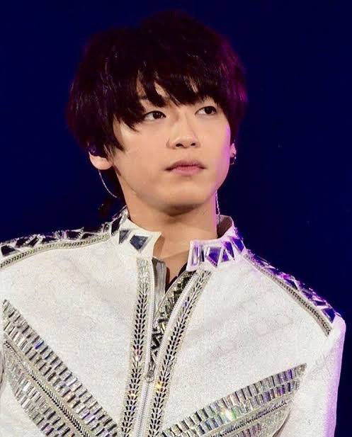 2014726_hsj's tweet photo. こんな感じの黒髪短髪前髪ありくらいまでバッサリ切っちゃいましょ髙木さん
 #ゆうビーチ https://t.co/Quv33qWv6H