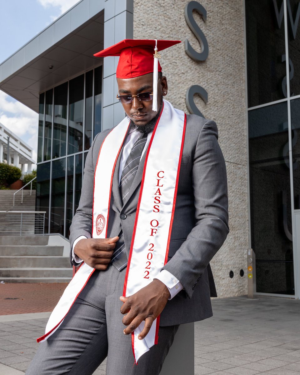Worldwide_Dez1's tweet photo. Dear WSSU,
Thank you ! 

B.S in Computer Science , Minor in Mathematics 👨🏾‍🎓 #SlowGrind https://t.co/QJVnCwduiS