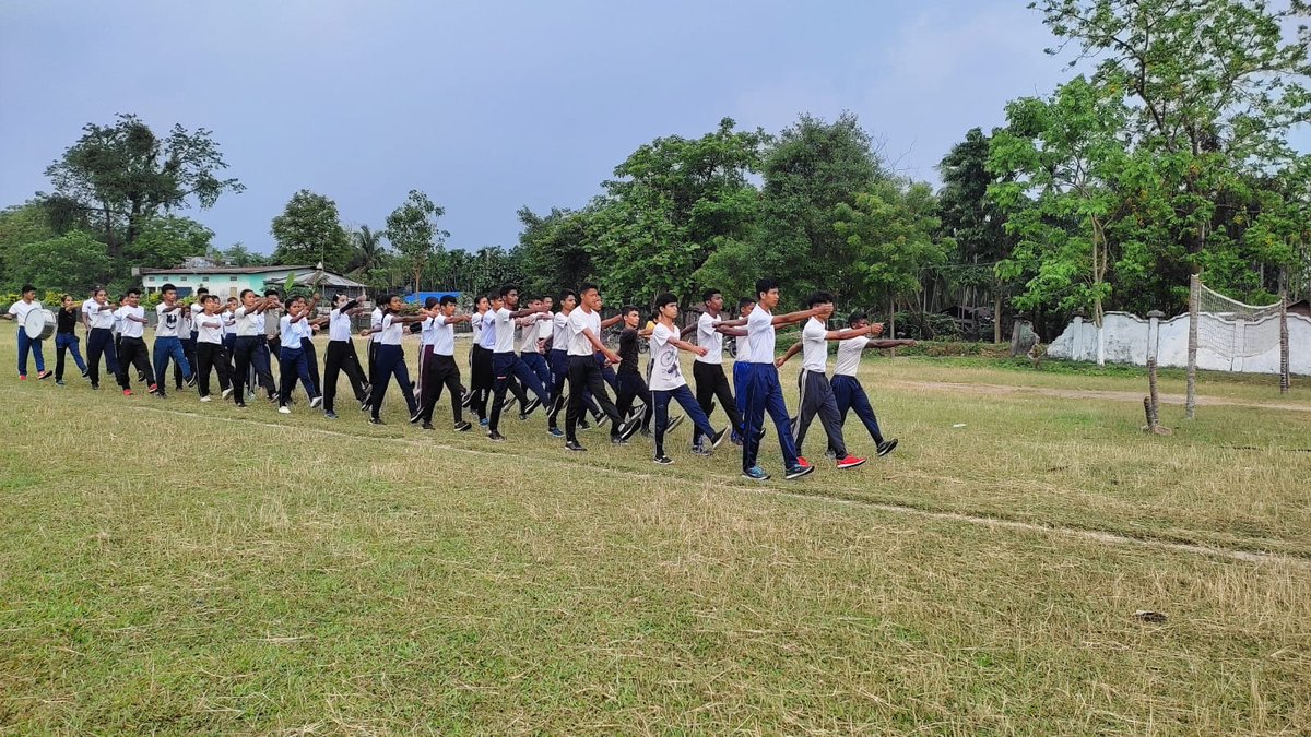 AssamGorkha's tweet photo. असम गोर्खा सम्मिलनको २७ औं त्रैं वार्षिक अधिवेशनको स्वयं सेवक दस्ता मा सेवा गर्न प्रस्तुति गरी रहेका 
बास्का आंचलिक समिति, निकासी को टोली । 
@aagsu1976 #AAGSU
#AGS #Nikashi #BACAAGSU @Narayan19302196 https://t.co/E1fMNoZaFT