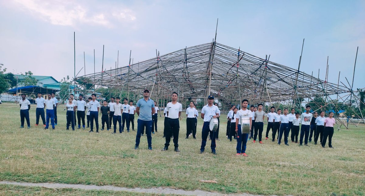 AssamGorkha's tweet photo. असम गोर्खा सम्मिलनको २७ औं त्रैं वार्षिक अधिवेशनको स्वयं सेवक दस्ता मा सेवा गर्न प्रस्तुति गरी रहेका 
बास्का आंचलिक समिति, निकासी को टोली । 
@aagsu1976 #AAGSU
#AGS #Nikashi #BACAAGSU @Narayan19302196 https://t.co/E1fMNoZaFT
