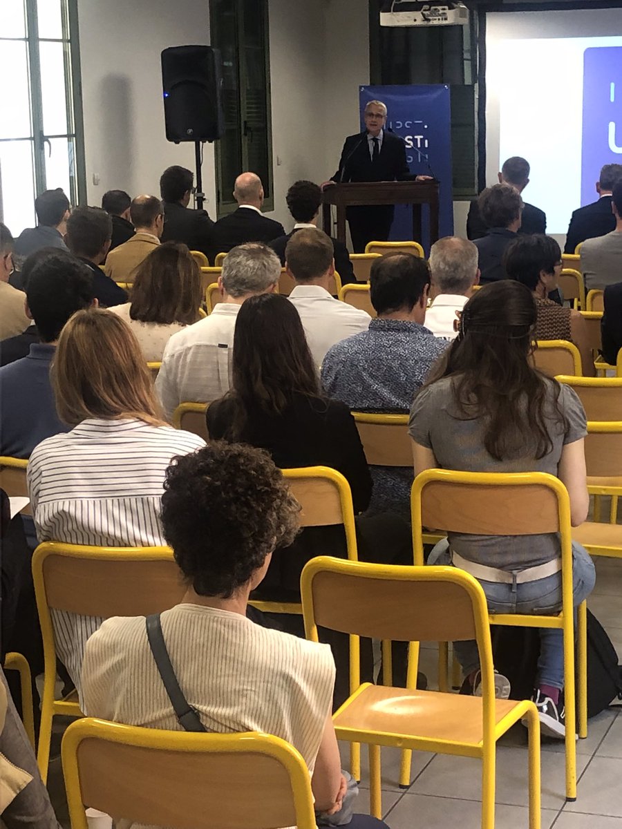LatourXavier1's tweet photo. Au nom de @cestrosi accueil du congrès de @upstifr. Les profs des sciences de l’ingénieur et de l’informatique jouent un rôle majeur. @MetropoleNCA partage avec eux le même intérêt pour la promotion des sciences. Les élèves d’aujourd’hui sont les ingénieurs de demain.@IESFfrance https://t.co/IIg8yMDOtN