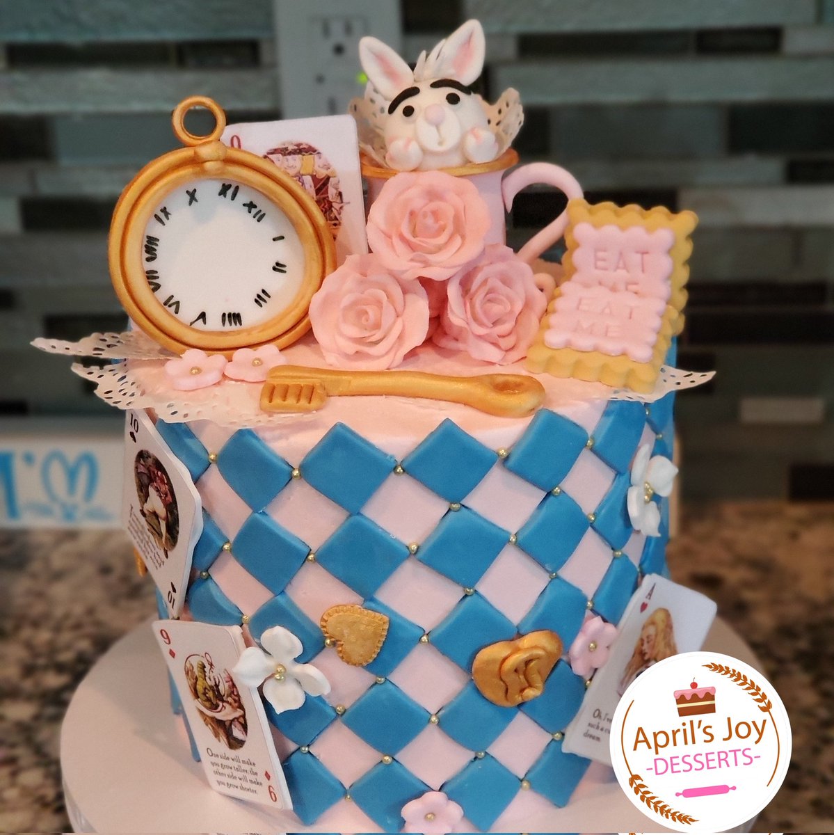 april_event's tweet photo. A few tbt Cakes by April's Joy Desserts https://t.co/x0eXssmNy6