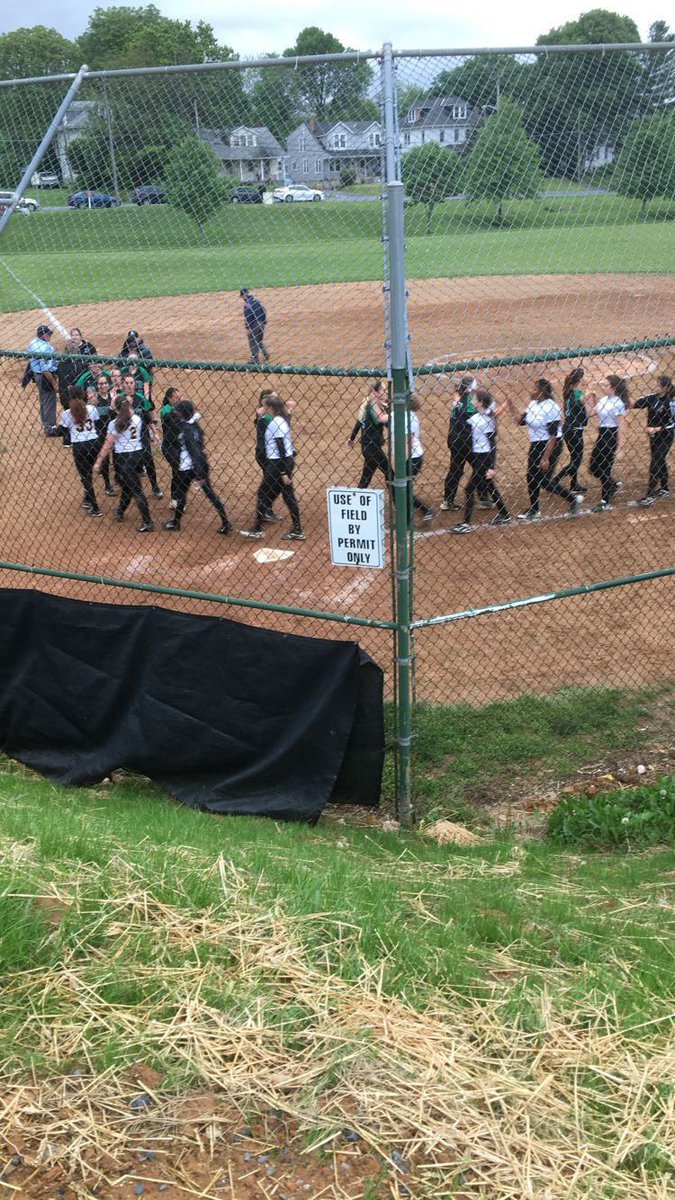 SHHSLadyRebels's tweet photo. Varsity Gameday! Today will be the first home playoff game for our program since May 12, 2017 — 5 years to the date! This is the handshake line after that win over Frederick. Let’s do this!
🆚: Oakdale Bears
📍: Home
⏰: 4pm https://t.co/PBGYQ6o2MU