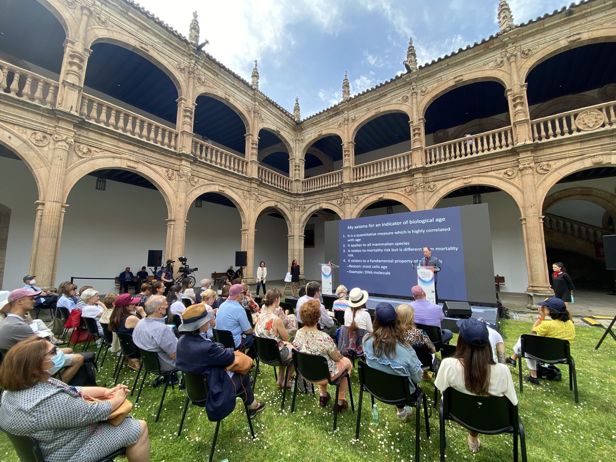cenie_es's tweet photo. Comenzamos la última ponencia de #AgeOpenScience con #SteveHorvath de @UCLA y #MariaBlasco de @CNIOStopCancer 📺 Sigue el diálogo en directo en: 
 🔴  https://t.co/TRacz6uDRq https://t.co/mfun5pLlGJ