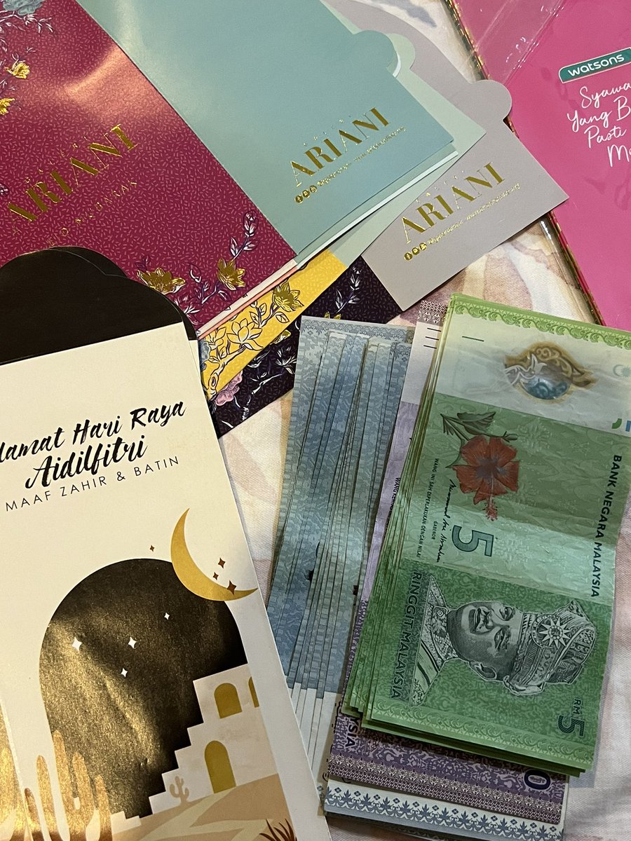 secretlyfura's tweet photo. Nak bagi duit raya and casing Iphone ni! 🤍

Just RT this tweet and Follow me 🦋 2 winners will get RM25 each and 1 winner will get 1 desired casing Iphone! 🤍

Ends anytime, goodluck! https://t.co/TN60Mzby0I