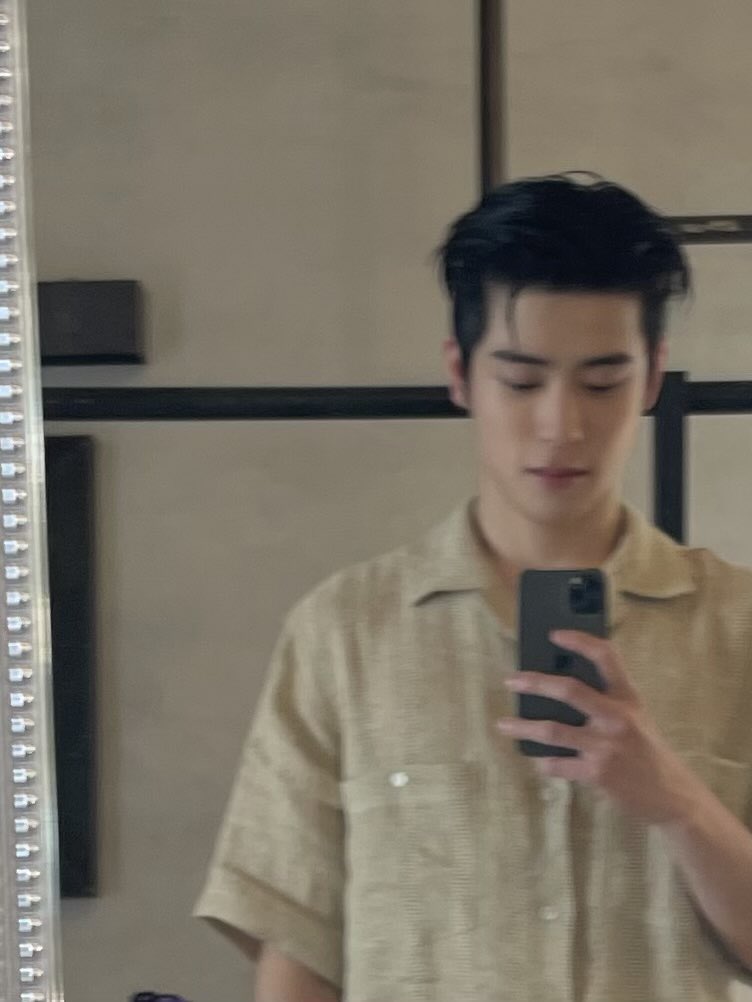 theonlyynay's tweet photo. this user abis pingsan gara-gara mereka update barengan🫠🫠 https://t.co/6kOaoAf2ZL