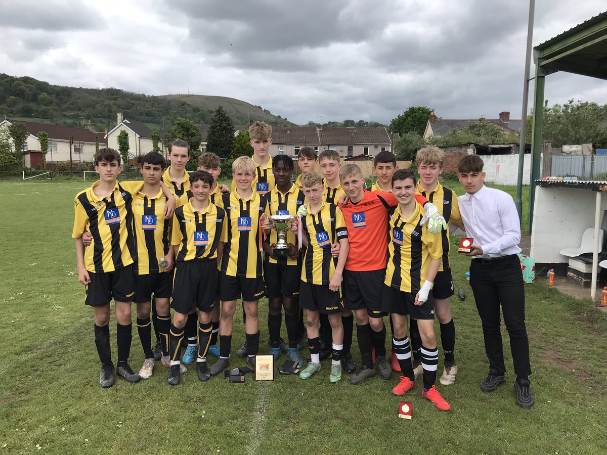 Proud of these boys today! Superb result for the <a href="/NewporthighPE1/">@NewporthighPE</a> <a href="/NewportH/">Newport High School</a> <a href="/Y10NHS/">Year 10 NHS</a> ⚽️ boys winning the final of the Newport 🏆2-0 against an excellent <a href="/MCSPE1/">MCS PE</a> goal scorers were Dan.M and Noah. M all the boys were on 🔥🔥🔥