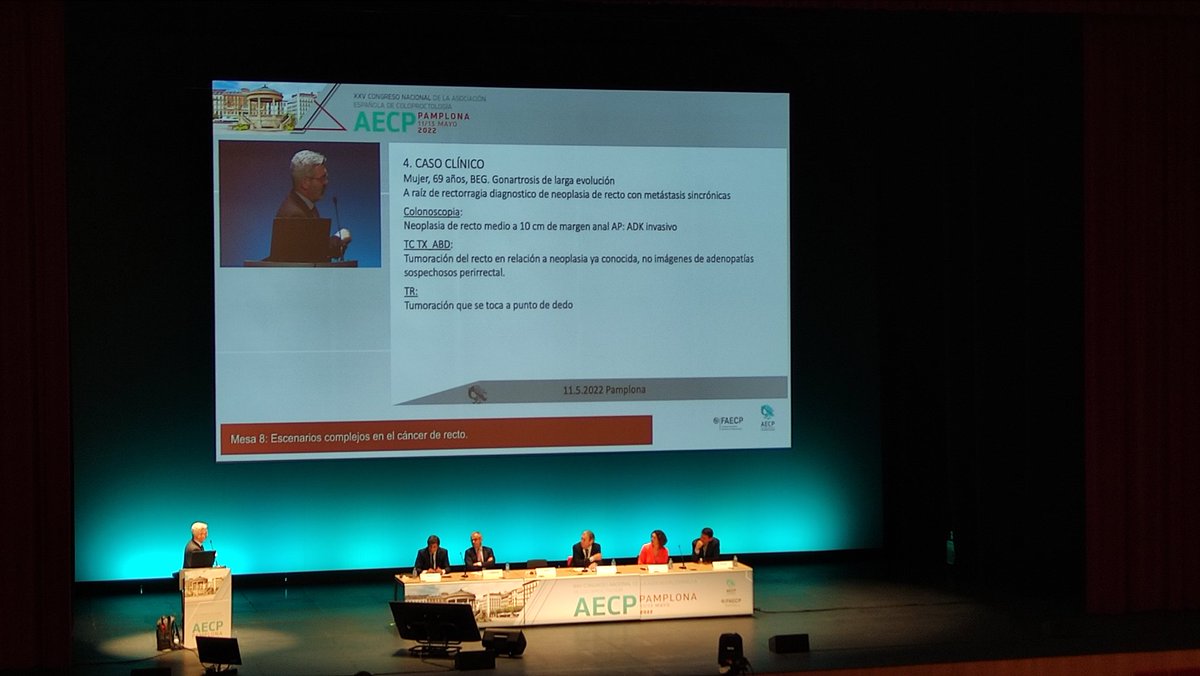 CGD_Pontevedra's tweet photo. Mesa de escenarios complejos en el cáncer de recto en la #aecp2022. Intenso debate a propósito de varios casos clínicos con un plantel de lujo @eloiespin @sbiondo60 @DrGarciaAguilar @ruthvera_onco @QDenost @R_Perez_MD  @AECP_FAECP https://t.co/aFgdSRBgMj