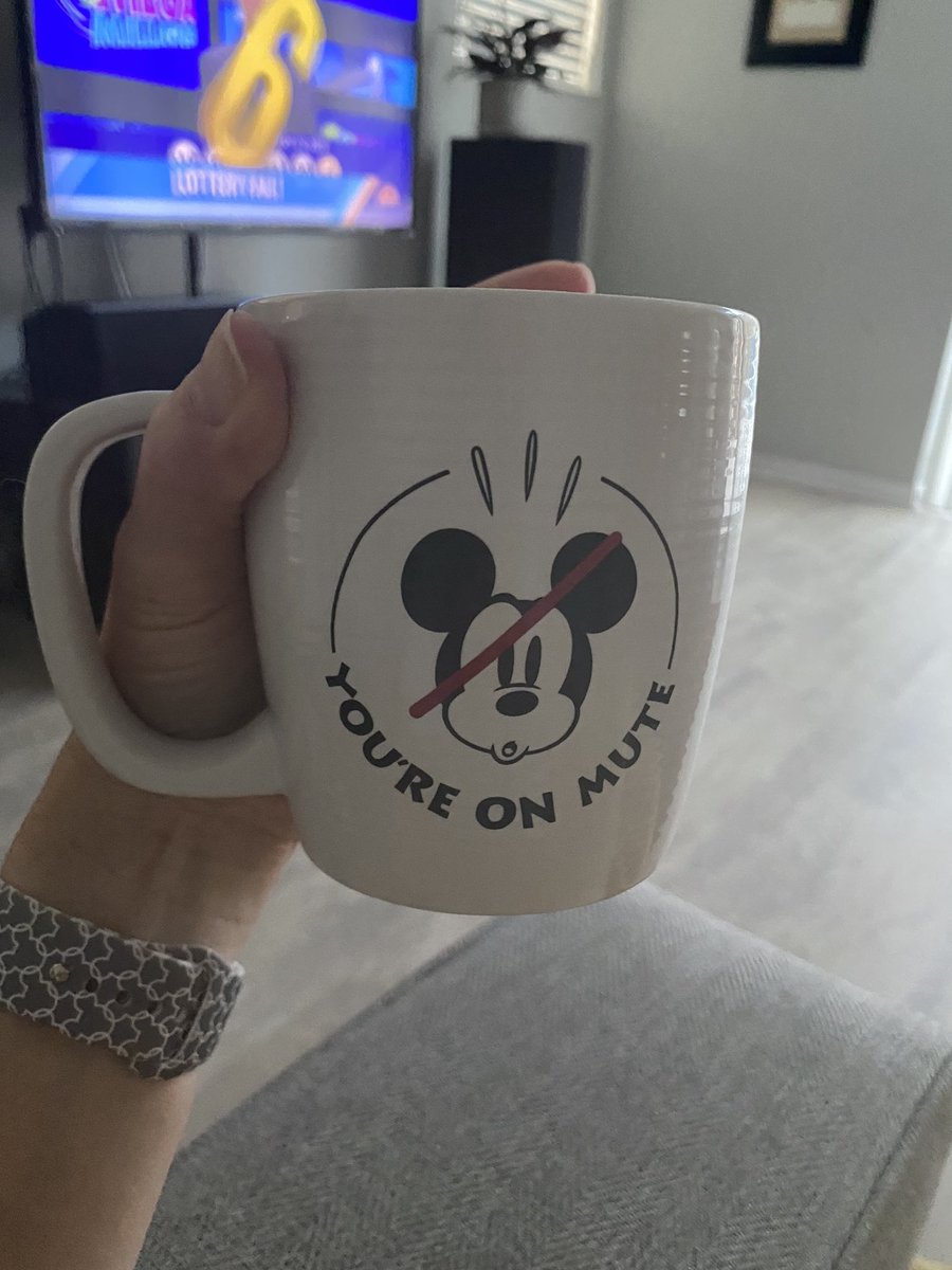 angela_swary's tweet photo. Back to reality/! Super busy clinic day ahead. Stay well out there folks! #missingdisney #backtothegrind #staysafe #stayhealthy #nursepractitionerlife https://t.co/JwYf5mwLpB