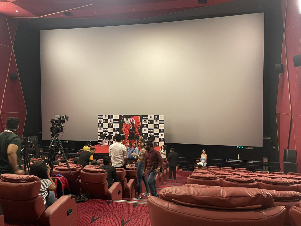 aarnavg17's tweet photo. Any time now! #KanganaRanaut @_PVRCinemas #PVRPriya #PVRPxlatPriya #Dhaakad https://t.co/i8Y29jqwNW
