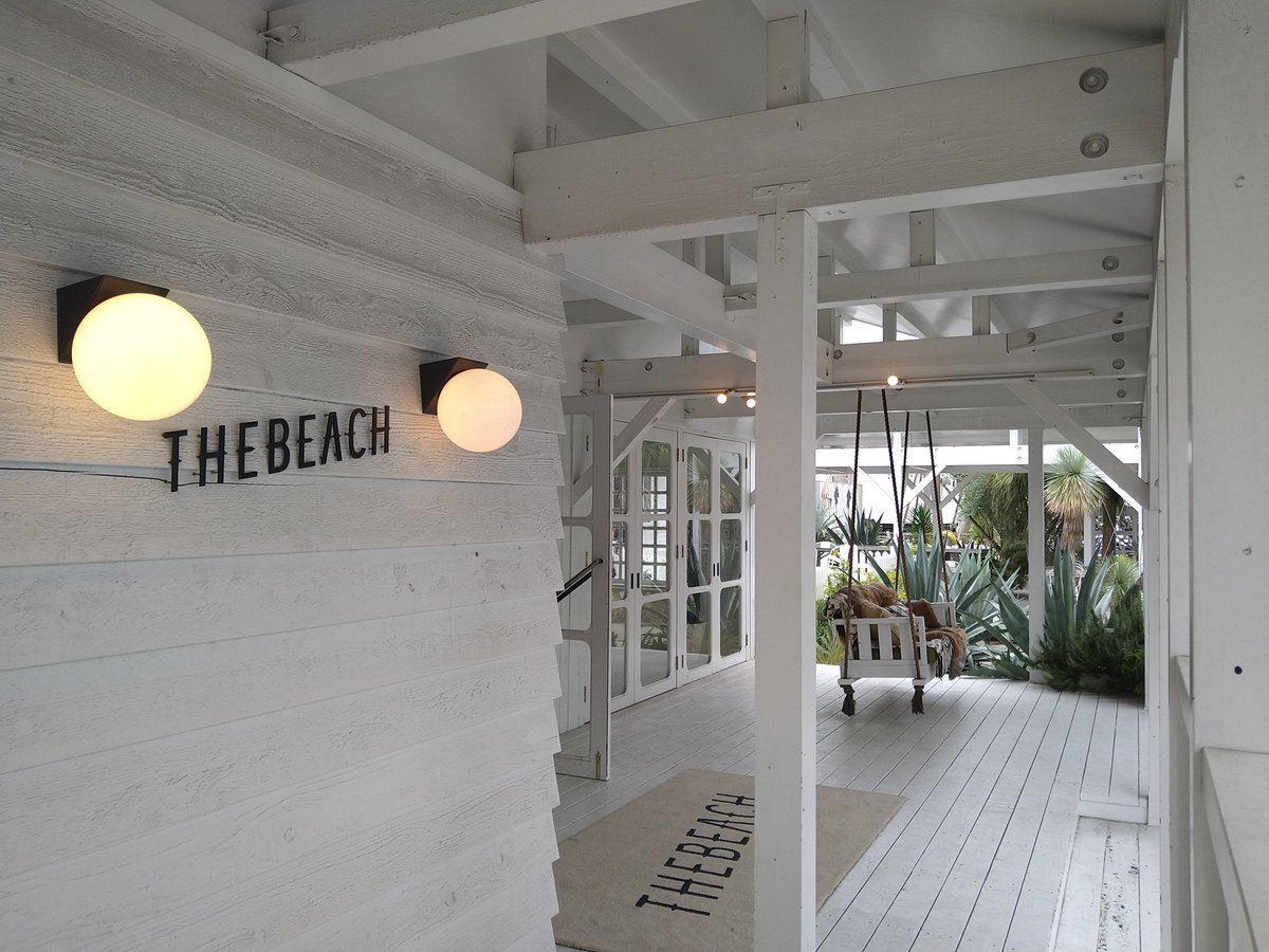ByMagicNakamura's tweet photo. ⁡♡⁡
⁡
⁡今日は⁡ウエディングプランナーの
⁡@wedding_nao
さんと、⁡大好きなTHE BEACH YOKOHAMAさんにて打ち合わせ✨

あいにくの天気だったけど、束の間のリゾート気分を味わってきました！⁡
⁡⁡⁡
⁡#thebeachyokohama ⁡
⁡#打ち合わせ⁡
⁡#リゾート気分 ⁡ https://t.co/xqWKxcrIo3