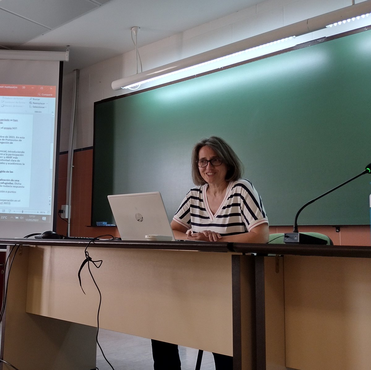 Los subgrupos presentan acciones realizadas y agenda:

🔹#Voluntariado. Silvia Lloveras, de <a href="/UdGCompromis/">UdG Compromís Social</a>  <a href="/univgirona/">Universitat de Girona</a>.
🔹#ComercioJusto. David Marí, de <a href="/CatedraAliances/">Càtedra Coop i Desenvolupament Sostenible UJI</a> <a href="/UJIuniversitat/">Universitat Jaume I</a>.
🔹#Refugio. Cati Jerez, de <a href="/SolidaritatUB/">Solidaritat UB</a> <a href="/UniBarcelona/">Universitat de Barcelona</a>

#CrueInternacionalizaciónCooperación