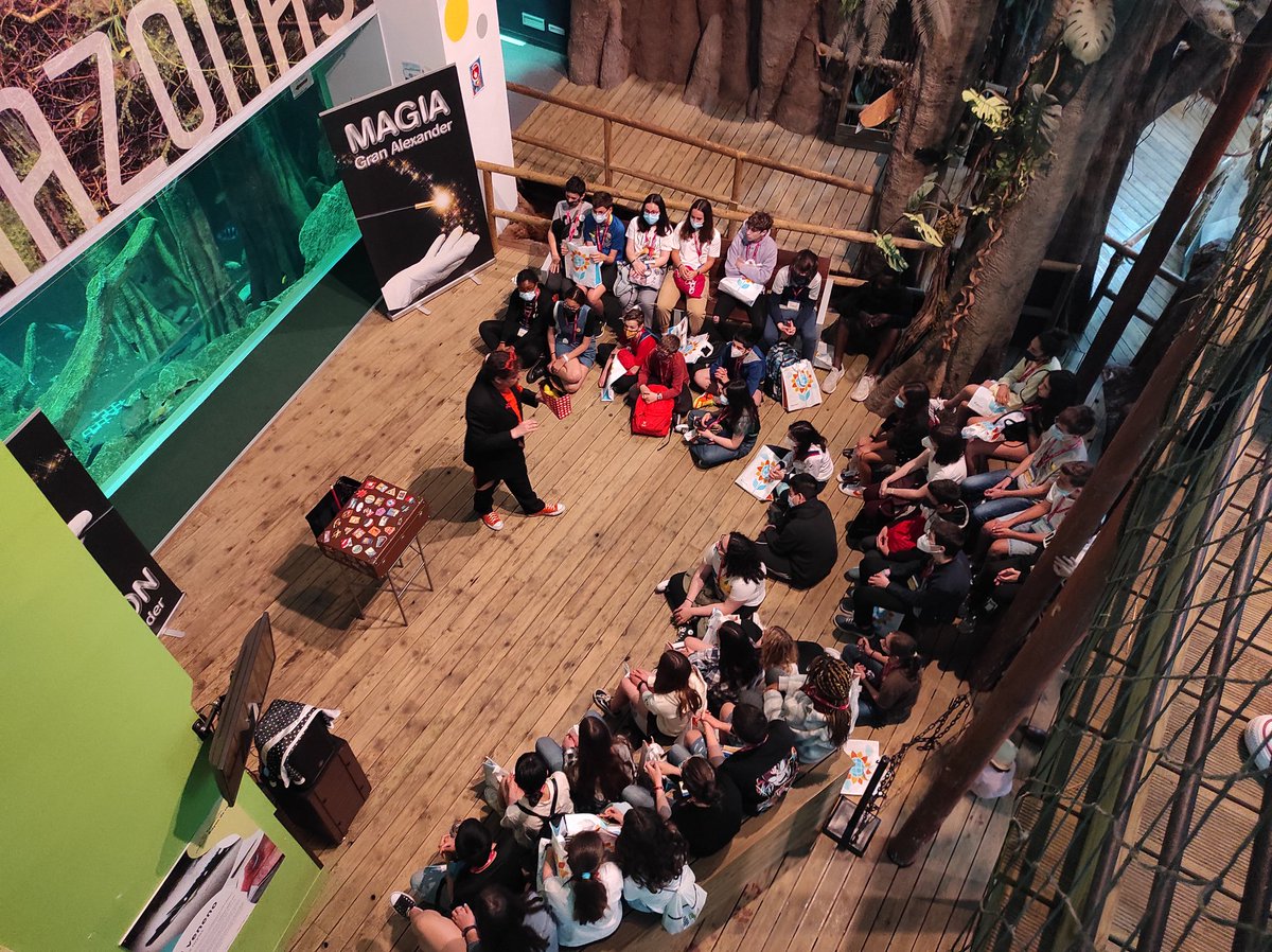 Amazing and magical morning at the Spelling Bee contest at the Aquarium of Zgz. Thanks for the experience. <a href="/CARLEE_Aragon/">CARLEE</a> <a href="/InnovaEducAr/">InnovaEducAr</a> @IesServet