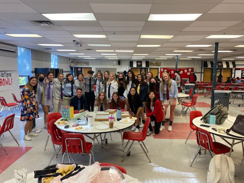 mcleanhigh's tweet photo. The JV soccer team came to school dressed as their coach. Thanks for a great season! https://t.co/a3TNpQn7P0