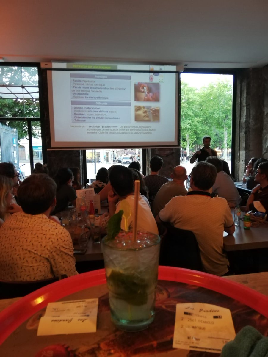 DuchezAnneC's tweet photo. Dernière soirée #pint22 stéphanoise avec des chercheurs @Univ_St_Etienne @MINES_StEtienne @inserm @cnrs @EFS_Sante @ciri #SAINBIOSE #GIMAP @AGuignandon, Hind Hamzeh-Cognasse, @NicoRochereau et Arnaud Meyer, sur des questions d'immunité et d'infiniment petit! https://t.co/jJe2STfpAp