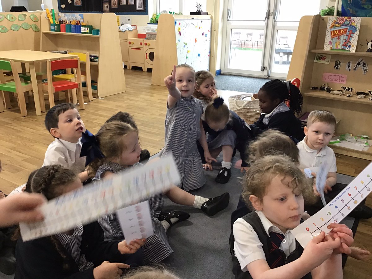 olgheyfs's tweet photo. Wow!!!!! Fantastic counting back using a number track this week. #OLGHEYFS #OLGHeyfs #OLGHmaths #countingback #subtraction https://t.co/3kjCzYAx3m